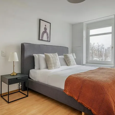 Charming In 4 Apartment *