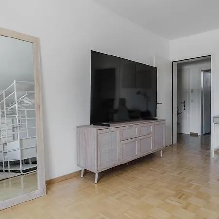 Charming In 4 Zurich