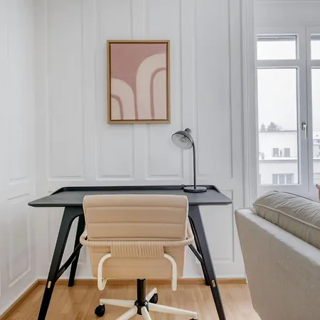 Charming In 4 Apartment Zurich