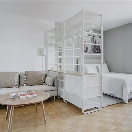 Charming In 4 Apartment *